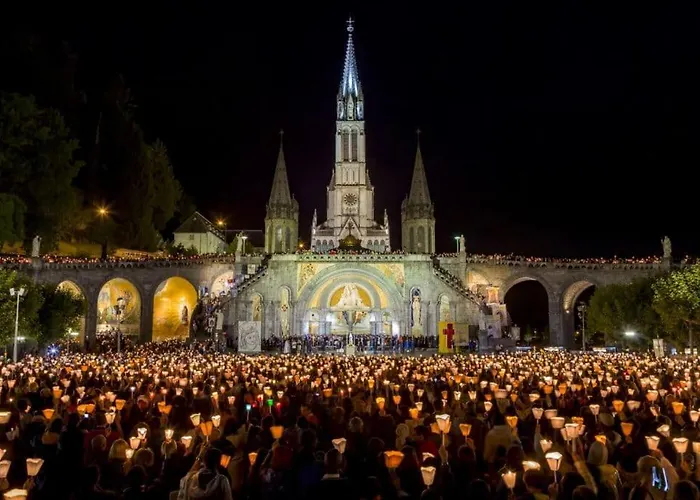 Magnifique Duplex De 135 M2 Pour Vos Sejours Jusqu'a 10 A Appartement Lourdes